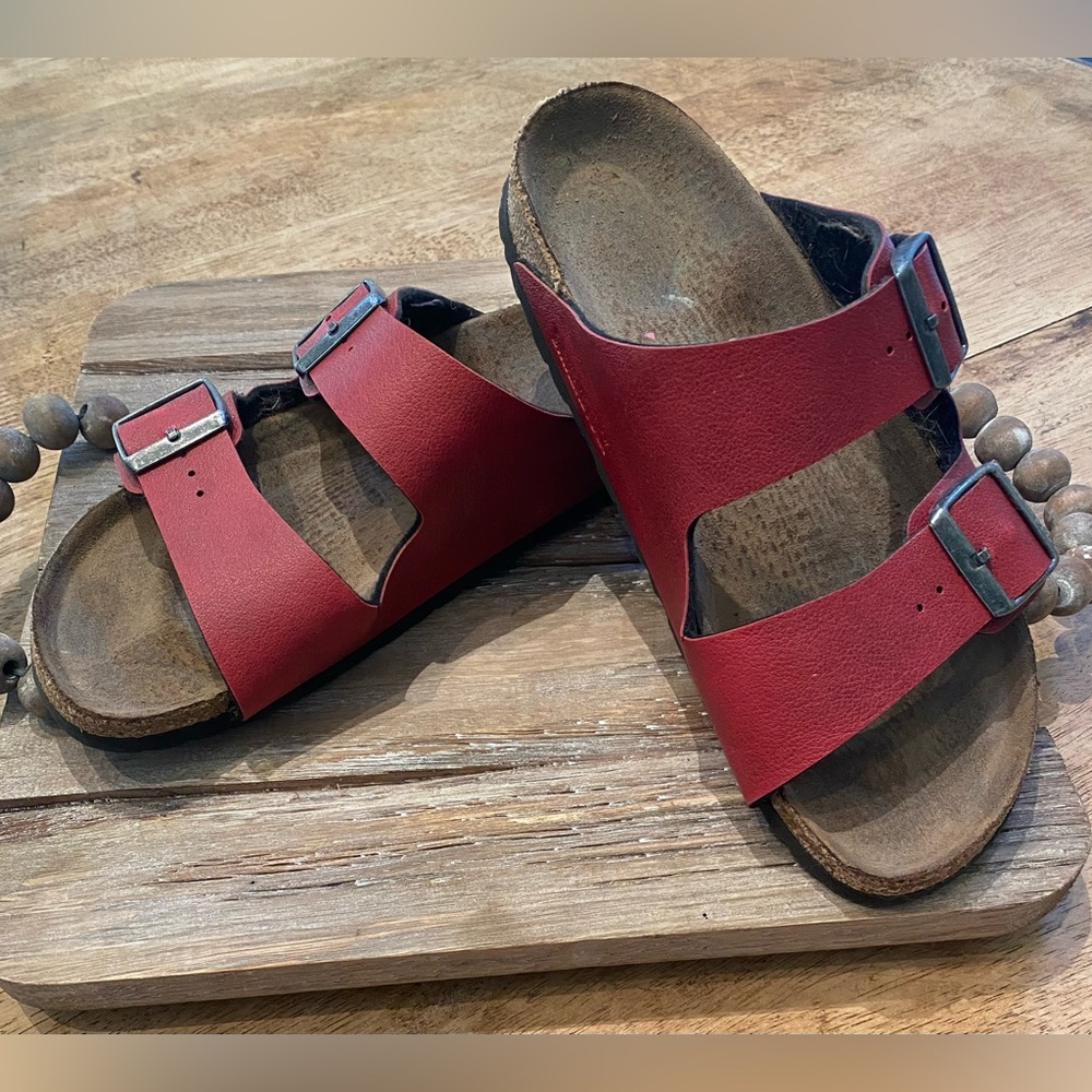 Birkenstock Women’s Size (See pics for measurements) Red Arizona Sandals‎